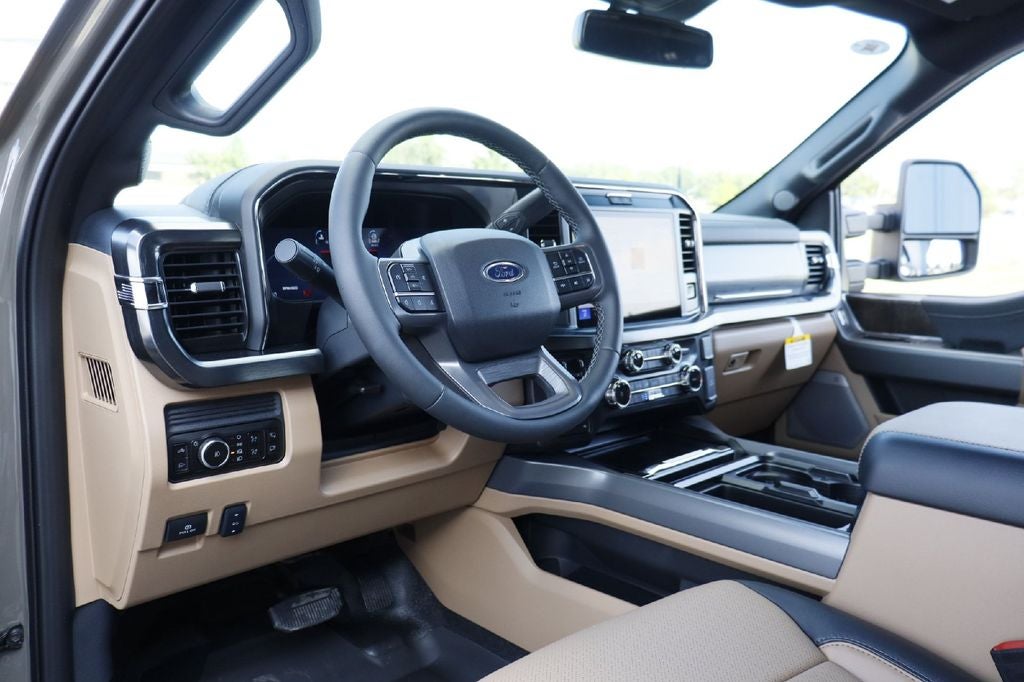 2026 Ford F-350SD Lariat DRW