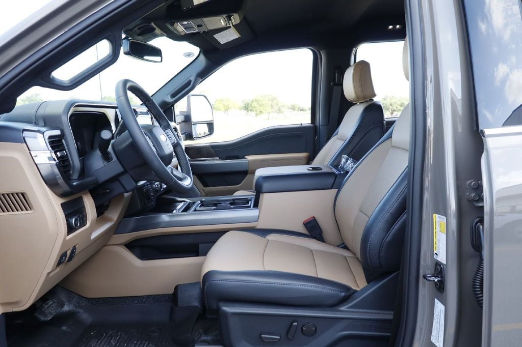 2026 Ford F-350SD Lariat DRW