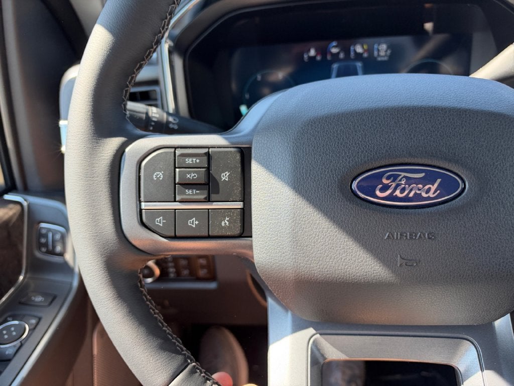 2027 Ford F-450SD Lariat DRW