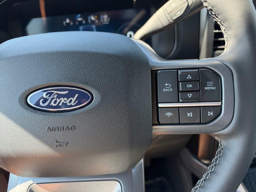 2027 Ford F-450SD Lariat DRW