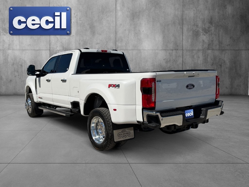 2027 Ford F-450SD Lariat DRW