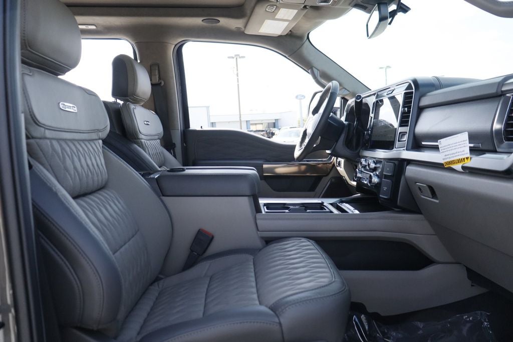 2026 Ford F-450SD Platinum DRW
