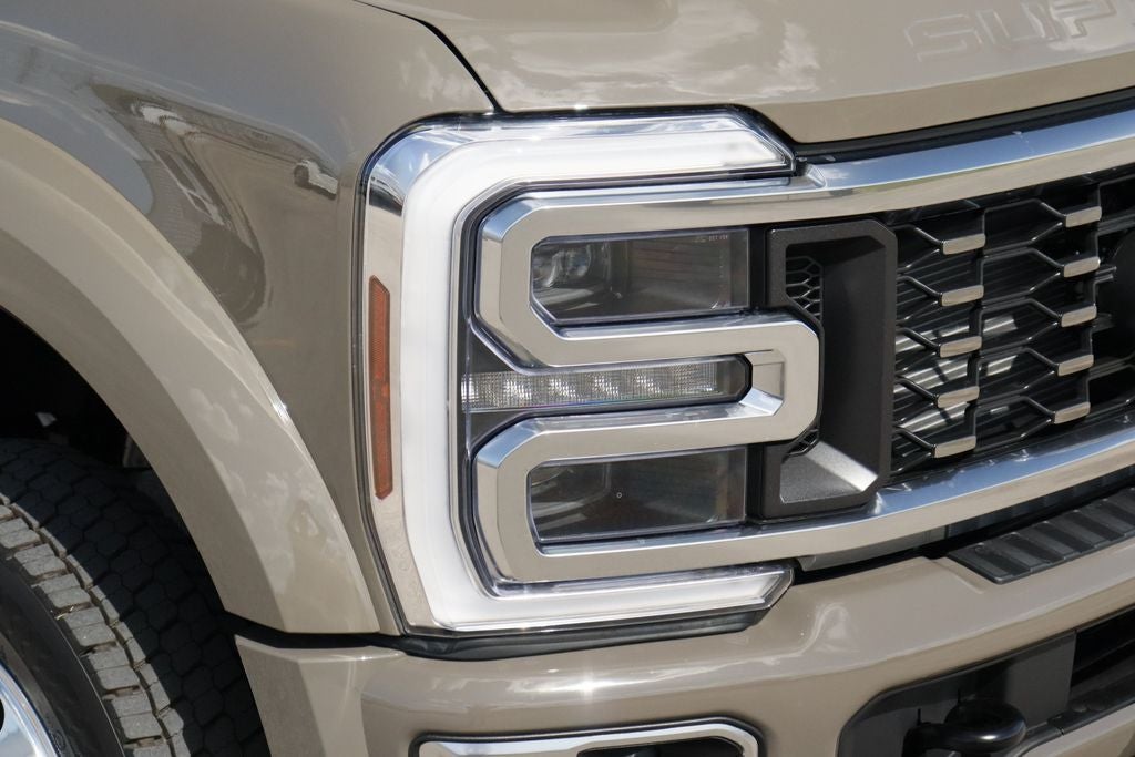 2026 Ford F-450SD Platinum DRW