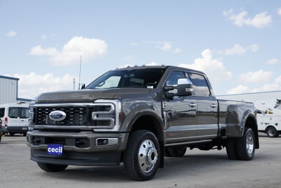 2026 Ford F-450SD Platinum DRW