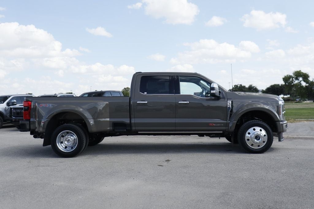 2026 Ford F-450SD Platinum DRW