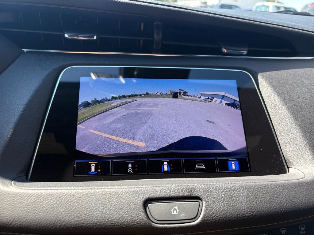 2022 Cadillac XT4 Premium Luxury