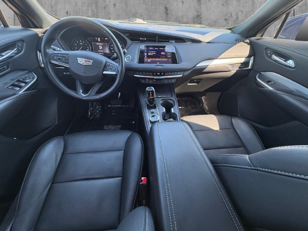 2022 Cadillac XT4 Premium Luxury