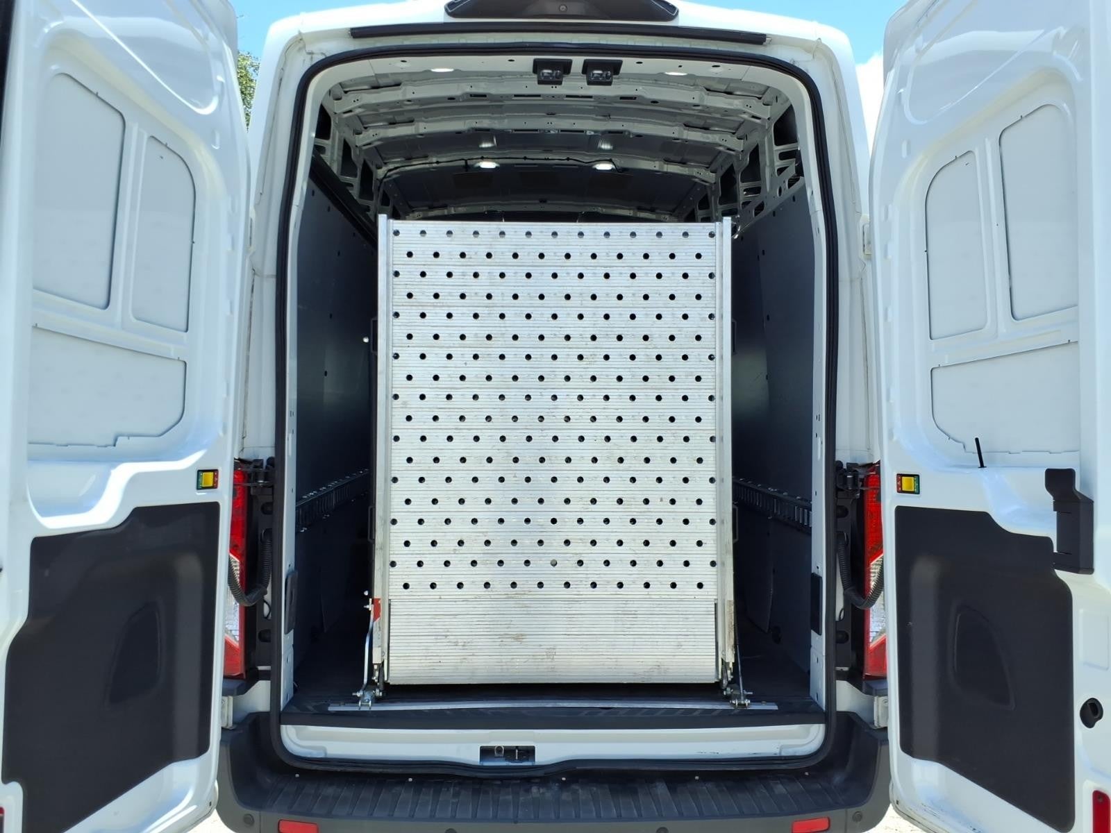 2019 Ford Transit Van T-250 148" EL Hi Rf 9000 GVWR Sliding RH Dr