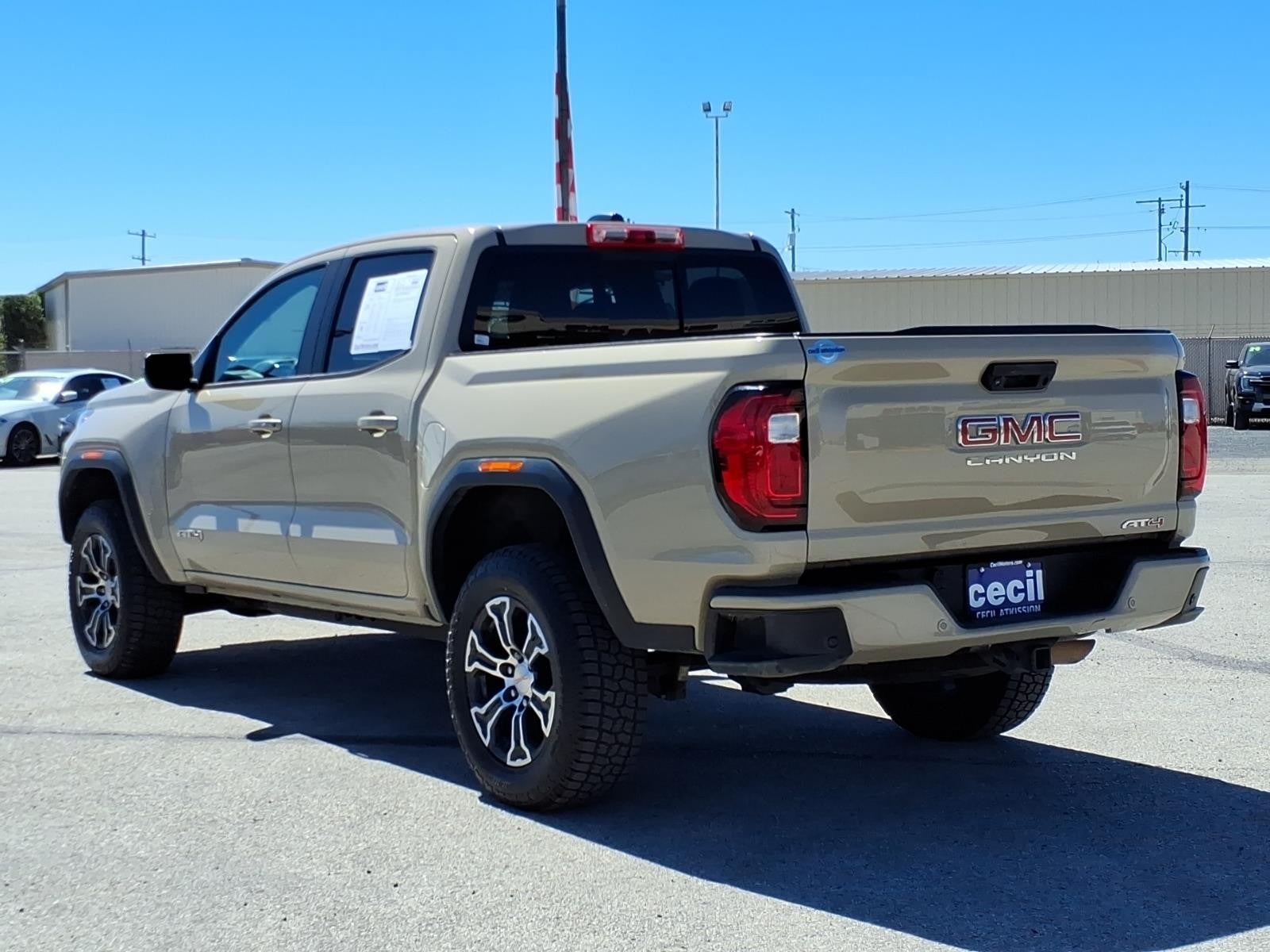 2023 GMC Canyon 4WD AT4