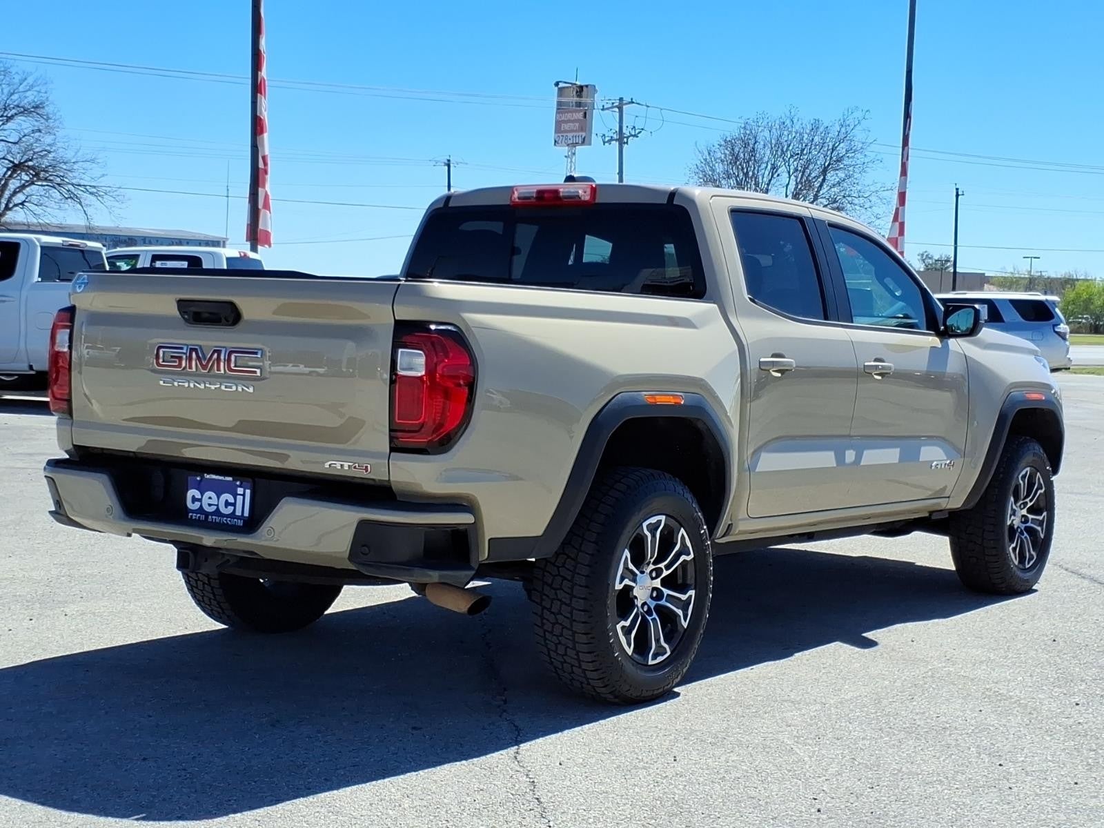 2023 GMC Canyon 4WD AT4