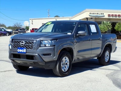 2024 Nissan Frontier SV