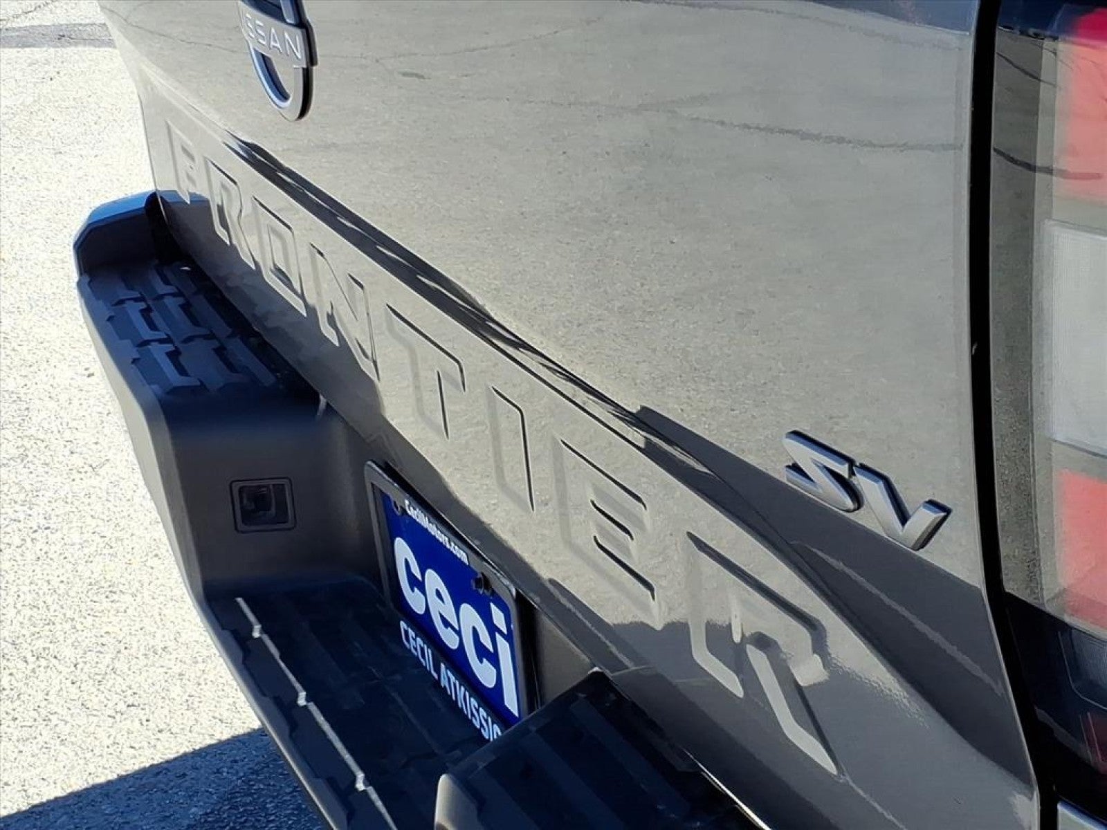 2024 Nissan Frontier SV