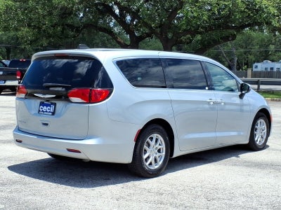 2023 Chrysler Voyager (fleet-only) LX