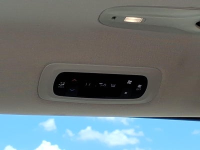 2023 Chrysler Voyager (fleet-only) LX