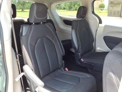 2023 Chrysler Voyager (fleet-only) LX