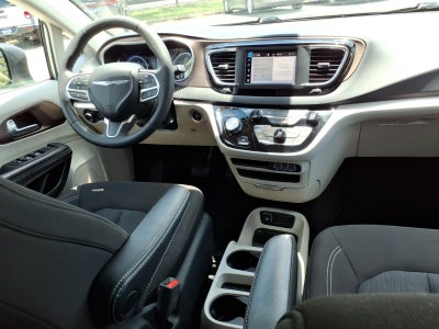 2023 Chrysler Voyager (fleet-only) LX