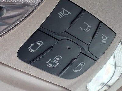 2023 Chrysler Voyager (fleet-only) LX