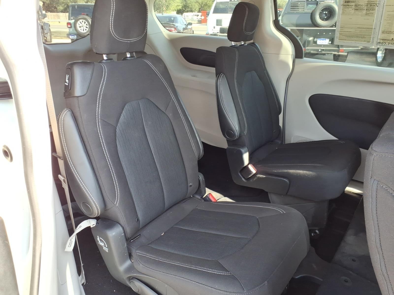 2023 Chrysler Voyager (fleet-only) LX