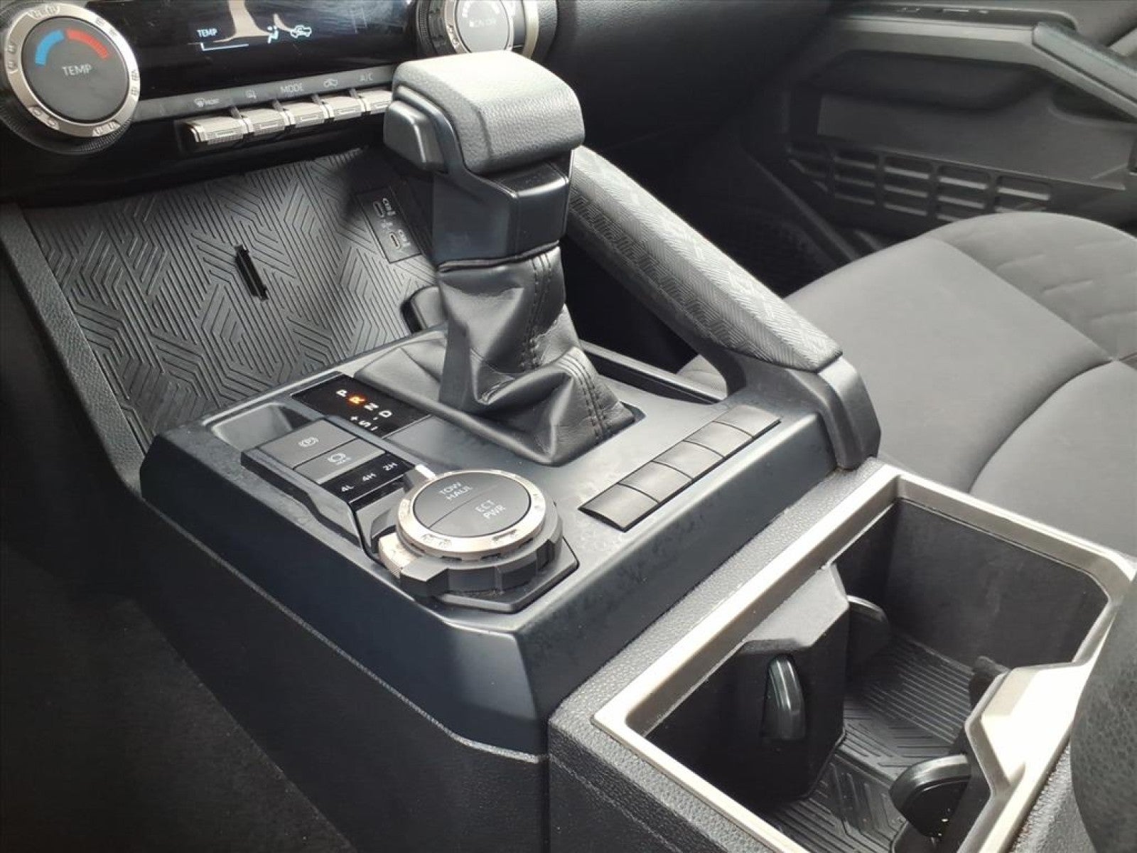 2024 Toyota Tacoma 4WD SR5