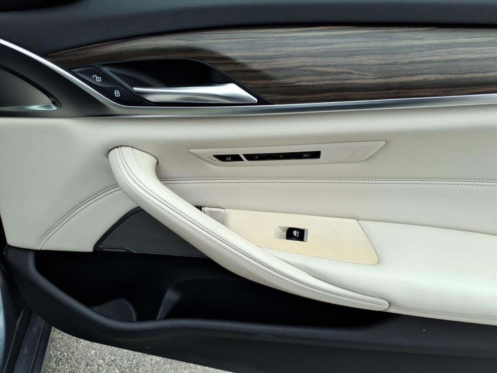 2019 BMW 5 Series 540i